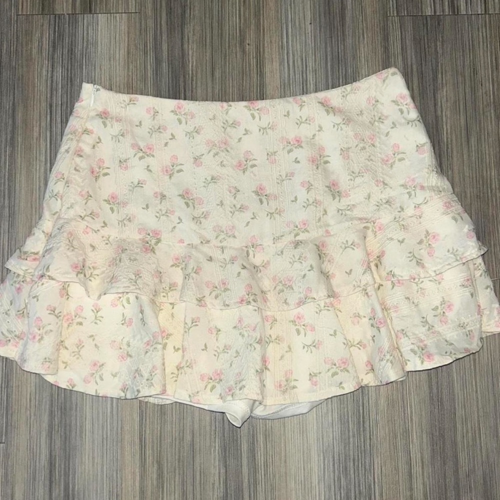 Vintage Floral Ruffle Mini Skirt